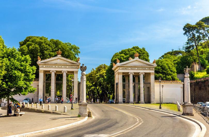 Borghese Park'ın anıtsal girişi