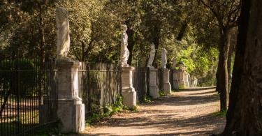 Borghese parkındaki heykeller