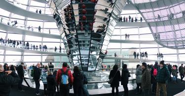 Reichstag Kubbe Rezervasyonu