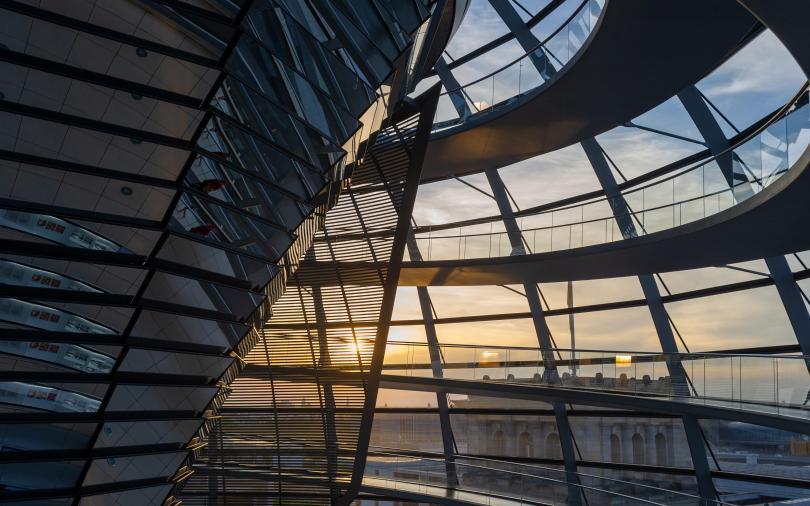 Reichstag Kubbe Rezervasyonu