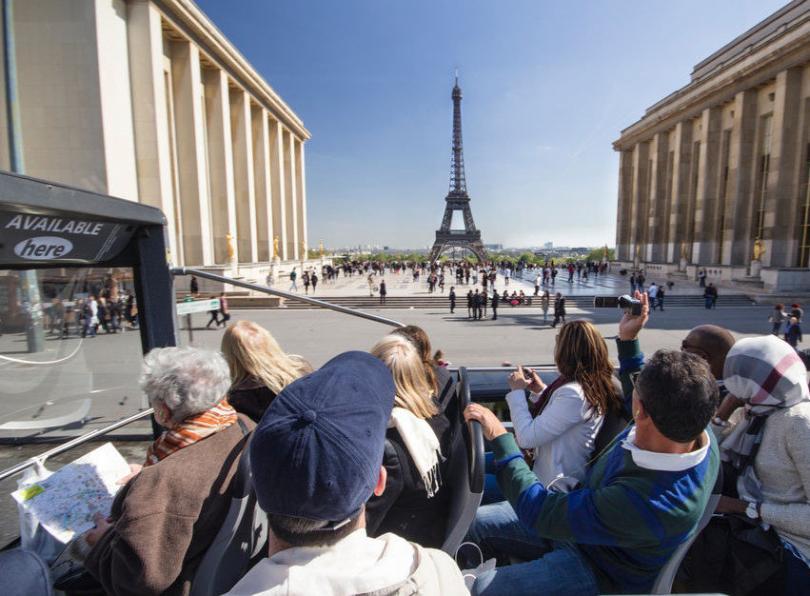 Üstü Açık Otobüsle Paris Turu