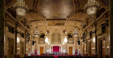 Viyana Hofburg Sarayı’nda Strauss ve Mozart Konseri