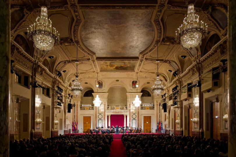 Viyana Hofburg Sarayı’nda Strauss ve Mozart Konseri